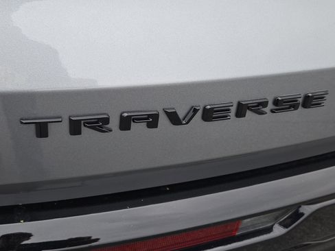 New 2026 Chevrolet Traverse RS w/ LPO, Floor Liner Package image 25