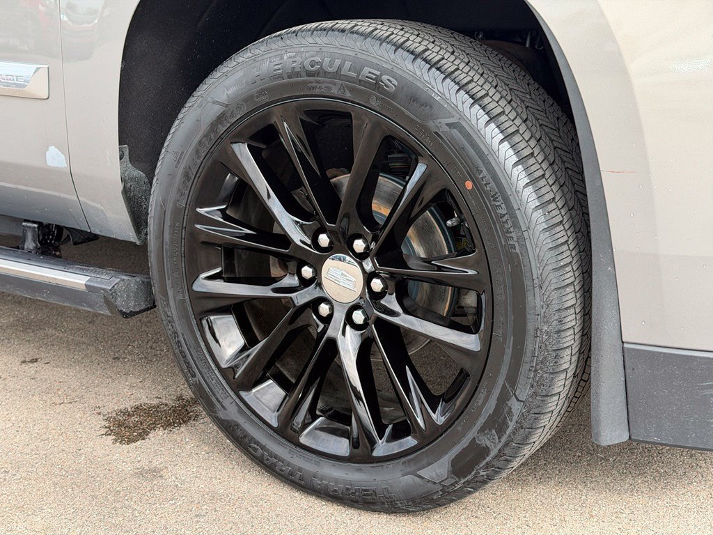 Used 2017 Cadillac Escalade Premium Luxury AWD/4WD image 29