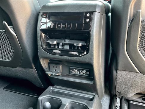 New 2025 Jeep Grand Cherokee L Laredo w/ Luxury Tech Group I image 17