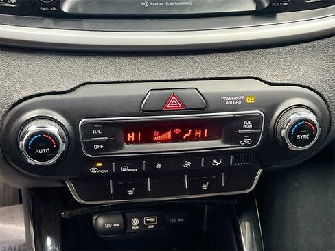 Used 2019 Kia Sorento EX image 15