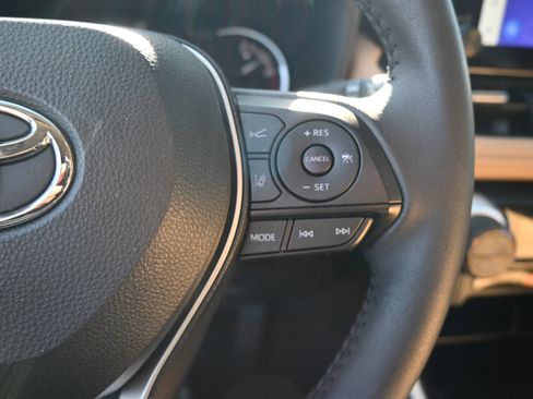 Used 2024 Toyota RAV4 XLE Premium image 21