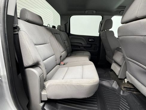 Used 2018 Chevrolet Silverado 1500 Custom w/ Custom Value Package image 15