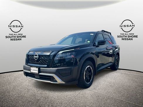 Used 2024 Nissan Pathfinder Rock Creek AWD/4WD image 4