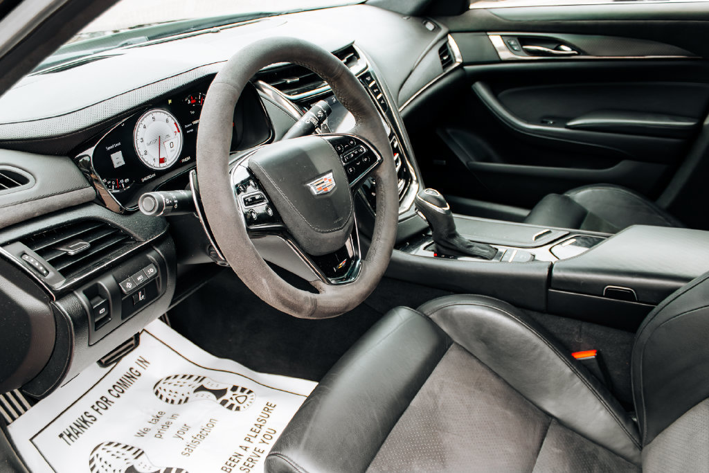 Used 2018 Cadillac CTS V w/ Carbon Fiber Package RWD image 15