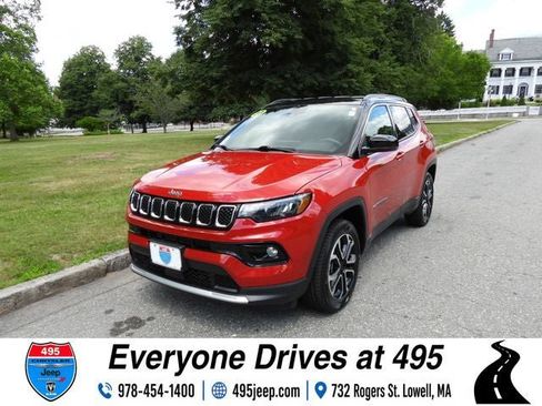 Used 2023 Jeep Compass Limited AWD/4WD image 1