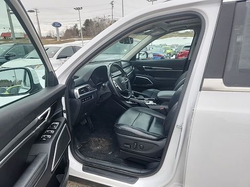 Used 2022 Kia Telluride S image 9