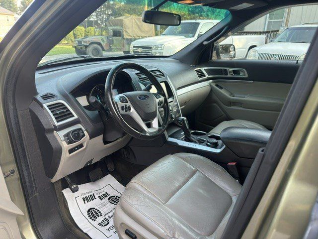 Used 2013 Ford Explorer XLT AWD/4WD image 7