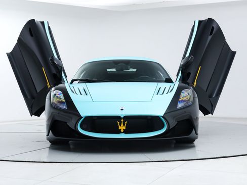 Used 2025 Maserati MC20 Coupe RWD image 11
