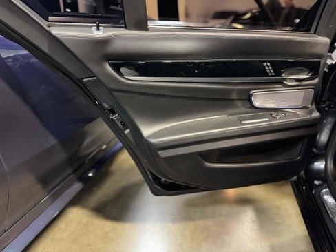 Used 2013 BMW ALPINA B7 image 69