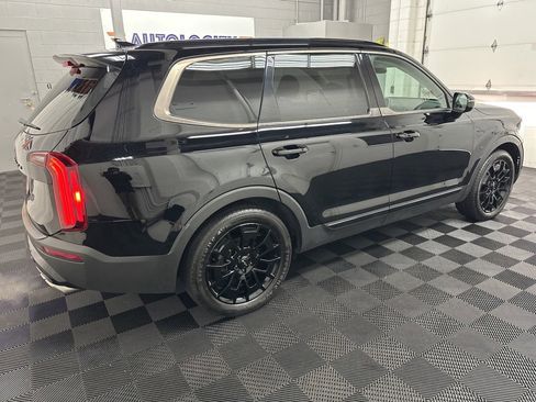 Used 2022 Kia Telluride SX w/ SX Prestige Package image 11
