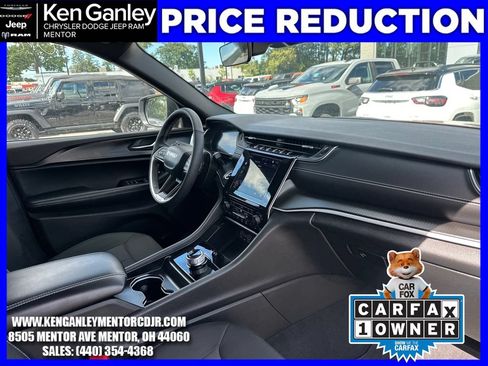 Used 2025 Jeep Grand Cherokee Laredo w/ Luxury Tech Group I AWD/4WD image 28
