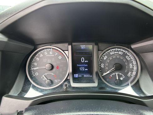 Used 2019 Toyota Tacoma TRD Off-Road AWD/4WD image 3