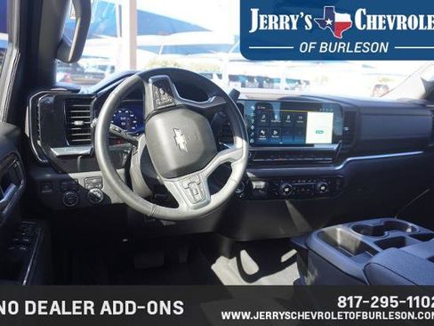 Used 2024 Chevrolet Silverado 1500 LT AWD/4WD image 8