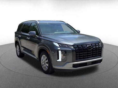 Used 2025 Hyundai Palisade SEL FWD image 3
