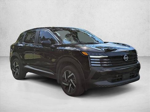 Used 2025 Nissan Kicks SV FWD image 3