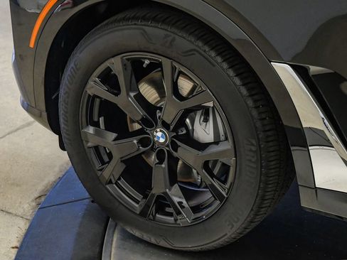 Used 2026 BMW X7 xDrive40i w/ Premium Package AWD/4WD image 10