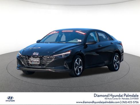 Certified 2023 Hyundai Elantra SEL w/ Convenience Package image 3