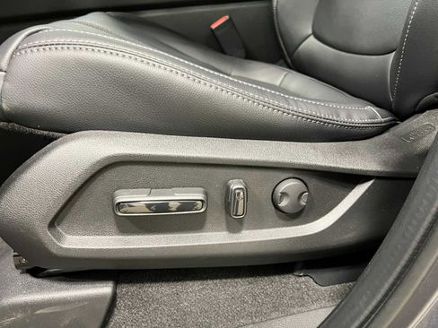 New 2025 Honda Pilot EX-L image 14