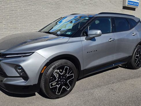 Used 2023 Chevrolet Blazer RS w/ Enhanced Convenience Package AWD/4WD image 3