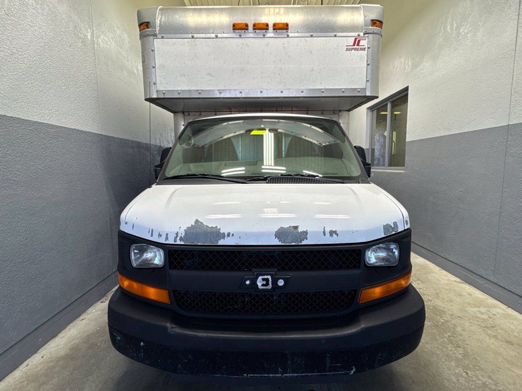 Used 2011 Chevrolet Express 3500 Extended RWD image 5
