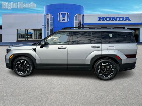 Used 2024 Hyundai Santa Fe SEL image 3