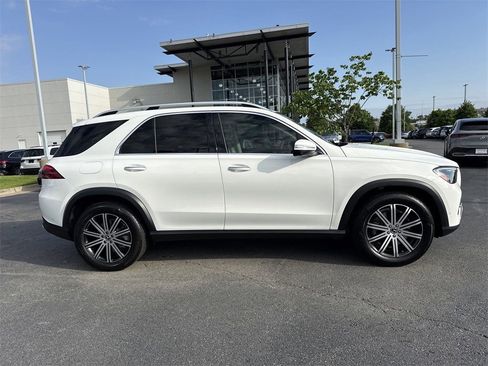 Certified 2025 Mercedes-Benz GLE 450e 4MATIC image 2