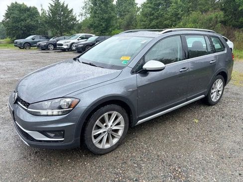 Used 2018 Volkswagen Golf Alltrack AWD/4WD image 1