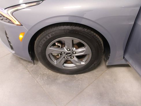Used 2023 Kia K5 LXS image 49