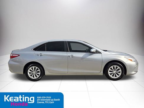 Used 2016 Toyota Camry LE image 9