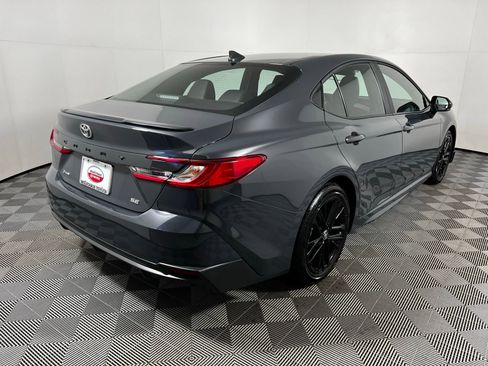 Certified 2025 Toyota Camry SE image 5