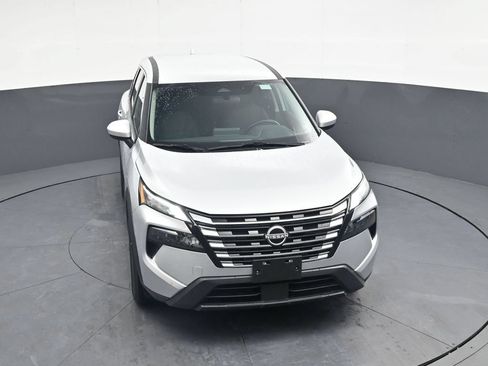 Used 2025 Nissan Rogue SV FWD image 33