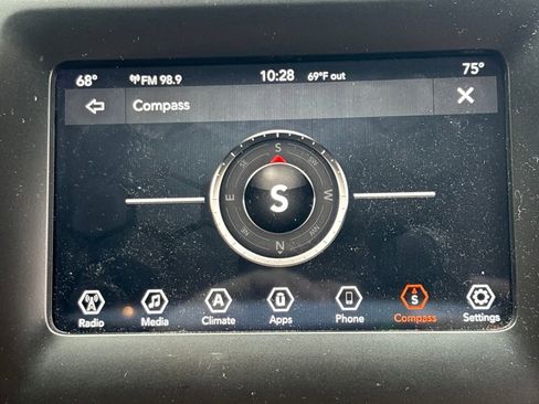 Used 2020 Jeep Cherokee Altitude image 24