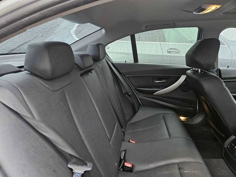 Used 2016 BMW 320i Sedan image 9