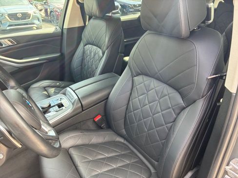 Used 2023 BMW X7 xDrive40i w/ Premium Package AWD/4WD image 30