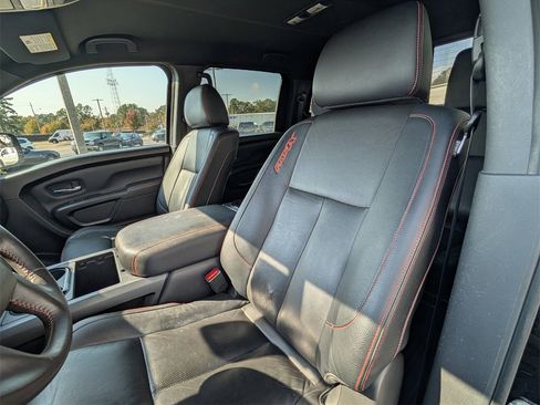 Used 2020 Nissan Titan PRO-4X w/ Pro-4x Convenience Package image 24