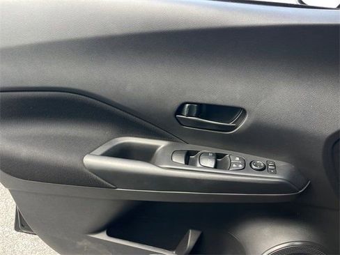 New 2025 Nissan Kicks Play S image 19