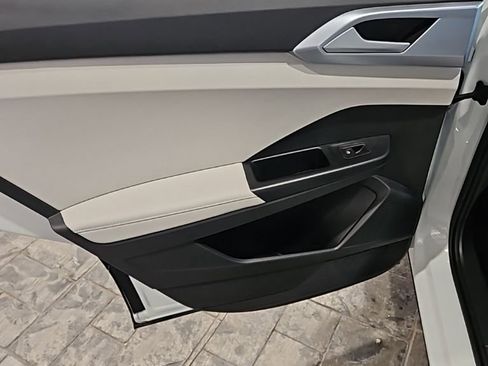 New 2026 Volkswagen Taos SE AWD/4WD image 20