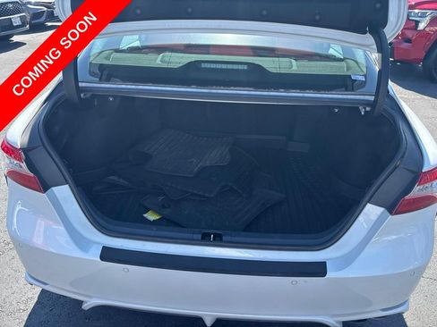 Used 2019 Toyota Camry XSE FWD image 14
