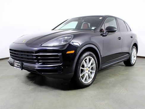 Used 2020 Porsche Cayenne image 1