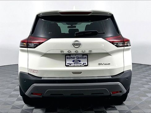 Used 2023 Nissan Rogue SV AWD/4WD image 4