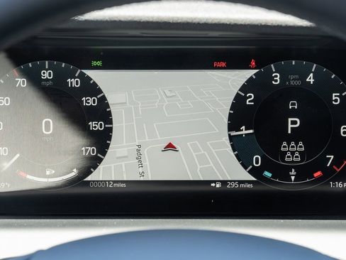 Used 2024 Land Rover Discovery Sport S image 14