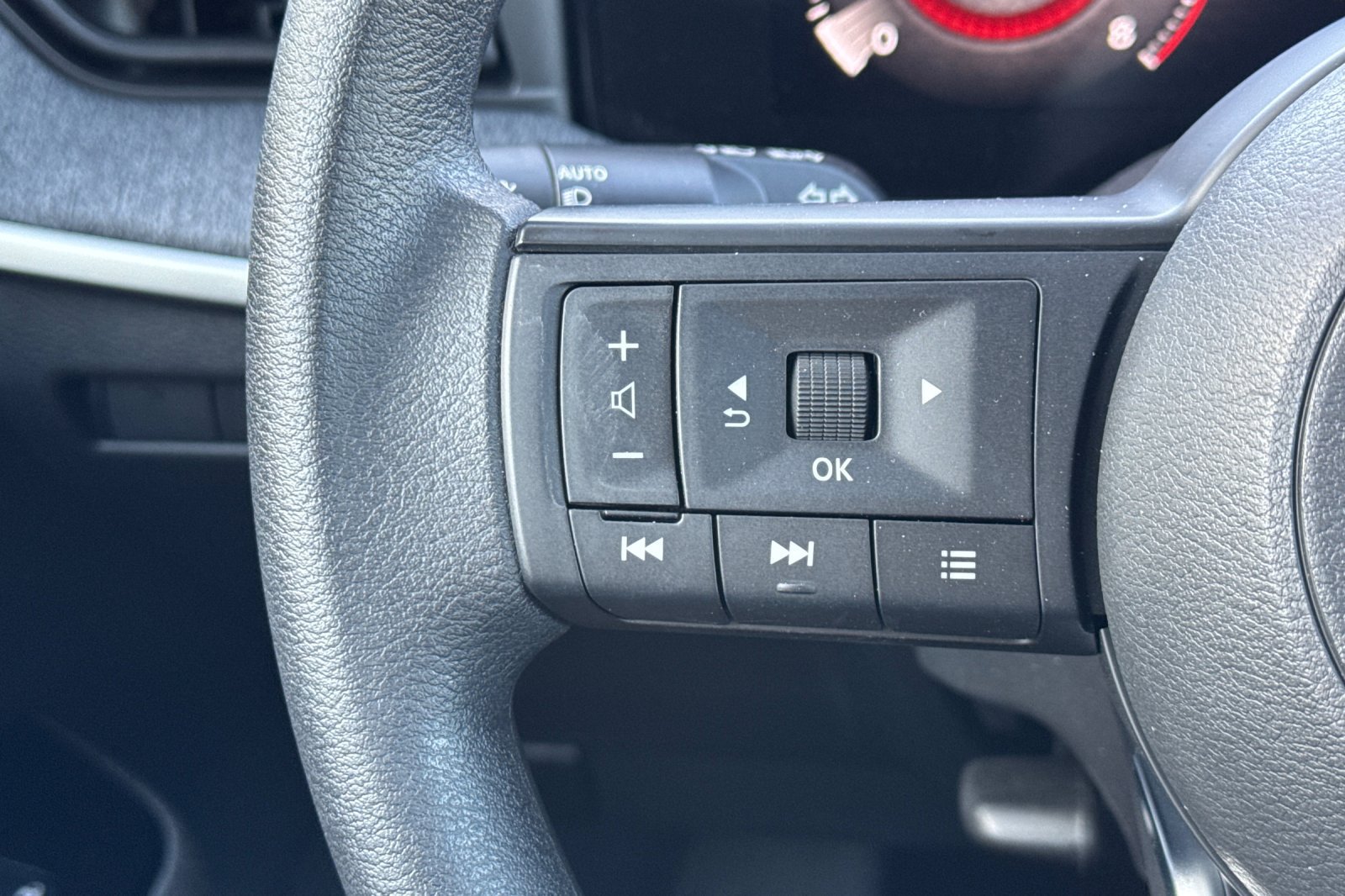 Certified 2026 Nissan Kicks SV FWD image 26