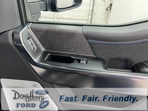 New 2025 Ford F350 Platinum w/ FX4 Off-Road Package image 37