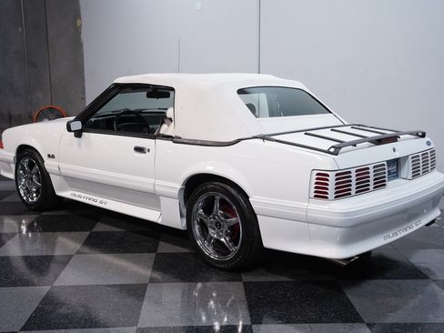 Used 1993 Ford Mustang GT RWD image 7