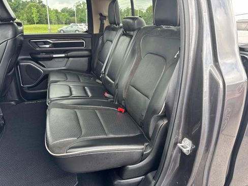 Used 2019 RAM 1500 Laramie w/ Off Road Group AWD/4WD image 15