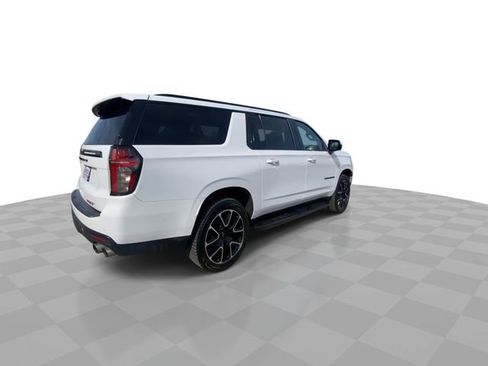 Used 2023 Chevrolet Suburban RST w/ Sport Performance Package AWD/4WD image 2