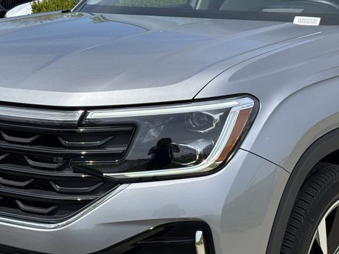 Used 2025 Volkswagen Atlas SEL Premium R-Line image 6