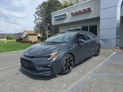 Used 2025 Toyota Corolla FX w/ Convenience Package FWD image 8