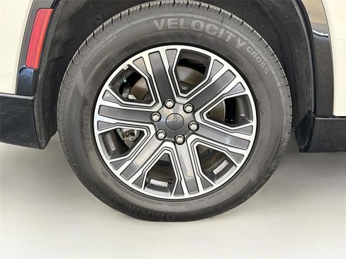 Used 2022 Jeep Wagoneer Series III image 37