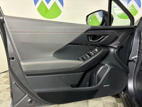 Used 2025 Subaru Crosstrek 2.5i Limited w/ Crosstrek Mirror Package image 23